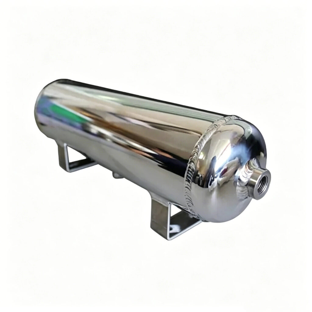Tanques de Almacenamiento Soldados Fabricación Personalizada de Acero al Carbono Vertical Horizontal 4 Tanques de almacenamiento soldados de acero inoxidable de servicio pesado diseñados