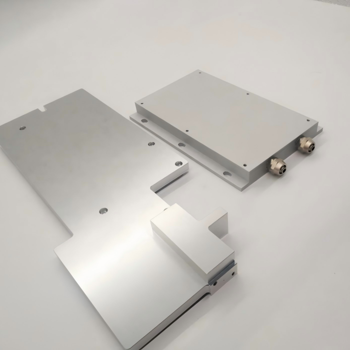 Kühlplatte Elektrisch 4-Pass Aluminium Rippen-Kühlplatte Design 4 CNC-gefräste elektrische Kühlplatte mit Aluminium-Kühlplatte mit Rippen für industrielle Flüssigkeitskühlung