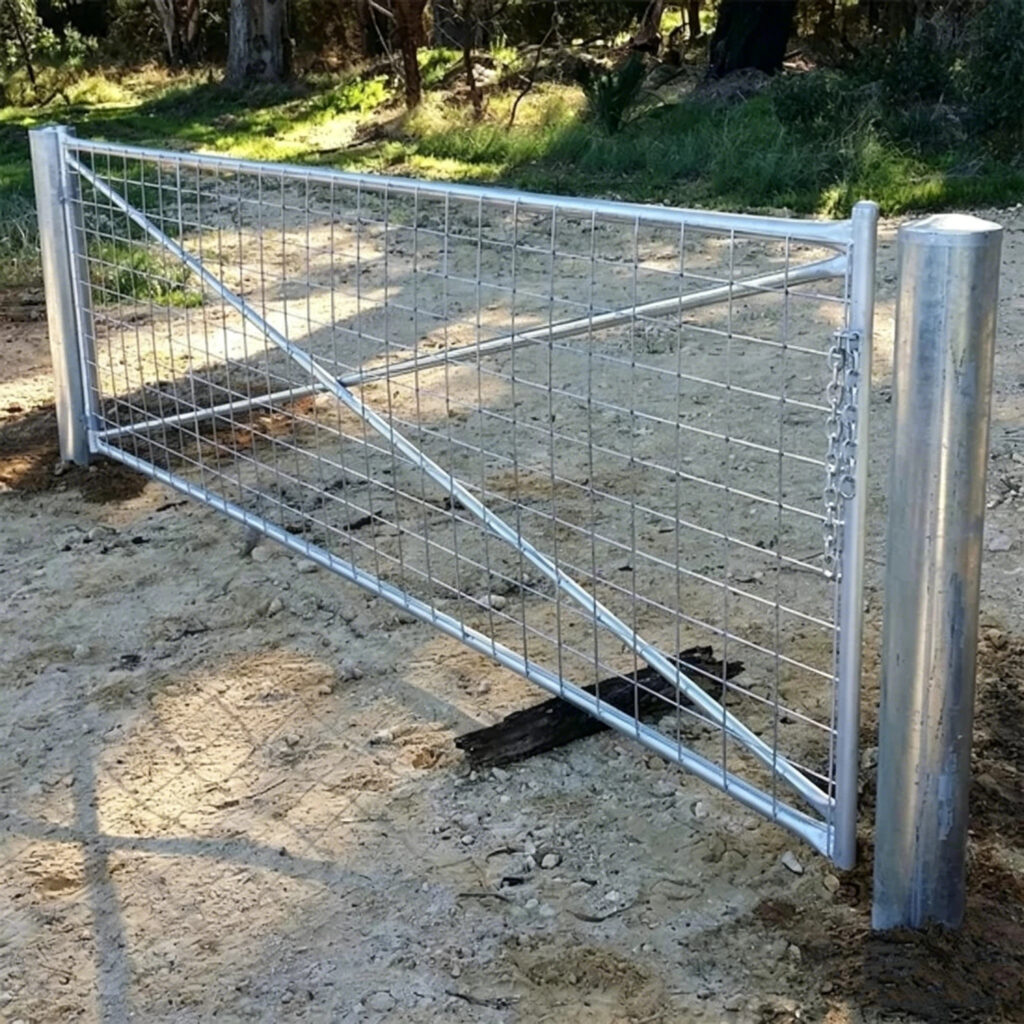 Portão de Fazenda 12 pés Galvanizado de Balanço Cantiléver Entrada para Cavalos e Gado 3 Portão de entrada de campo agrícola de arame soldado galvanizado de serviço pesado Farm Gate 12 foot
