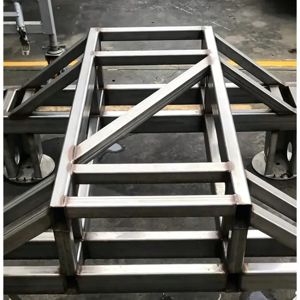 Machine Frame High Rigidity Vibration Damping CNC Center Robotics Base 1 Châssis de machine soudé galvanisé de style treillis pour châssis de support de machine industrielle