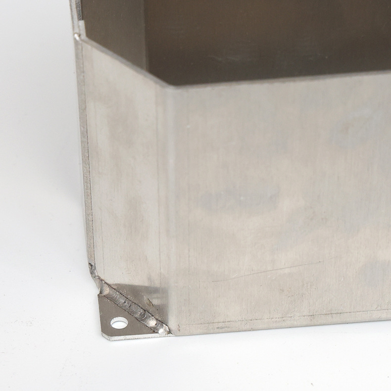 Stainless Steel Junction Box IP66 Welded Precision Electrical Enclosure 3 High-quality stainless steel control box, IP66 fully sealed, precision welded.