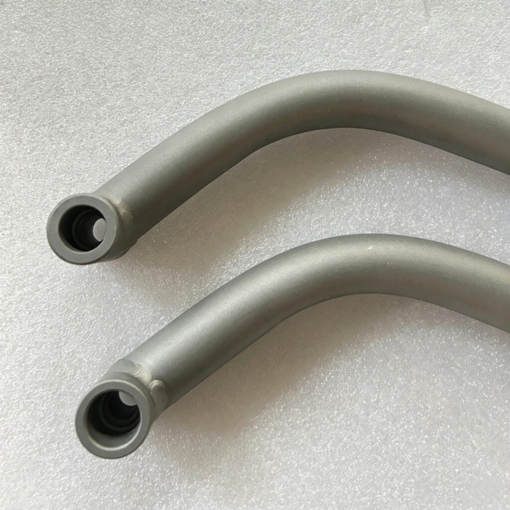 Titan-Schweißrohr TIG gebogenes Rohr Baugruppe CNC-gefräste Enden 2 CNC-bearbeitetes Titan-Schweißrohr mit WIG-geschweißter Konstruktion